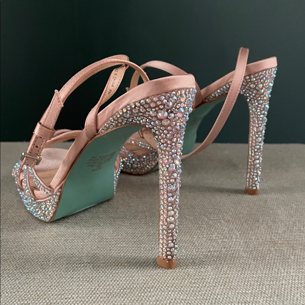 Blue by Betsey Johnson Crystal Rhinestone Platform Heels Tiffany Blue Sole 8